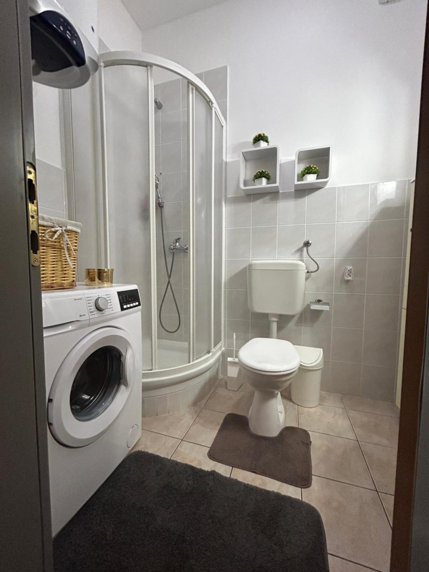 Apartments Mat Novalja Zewnętrze zdjęcie