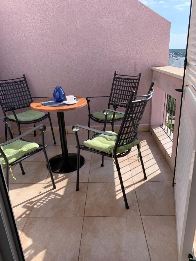Apartments Mat Novalja Zewnętrze zdjęcie